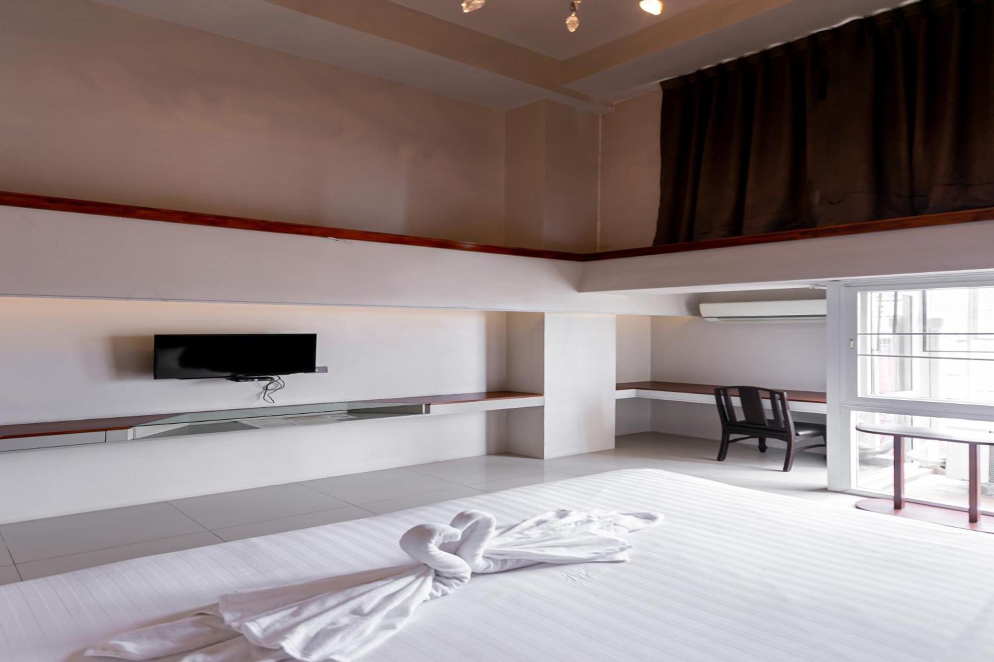 A Room Bangkok Sathorn Exteriör bild