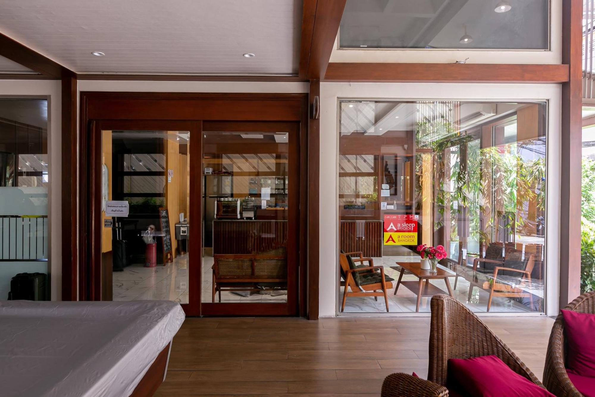 A Room Bangkok Sathorn Exteriör bild